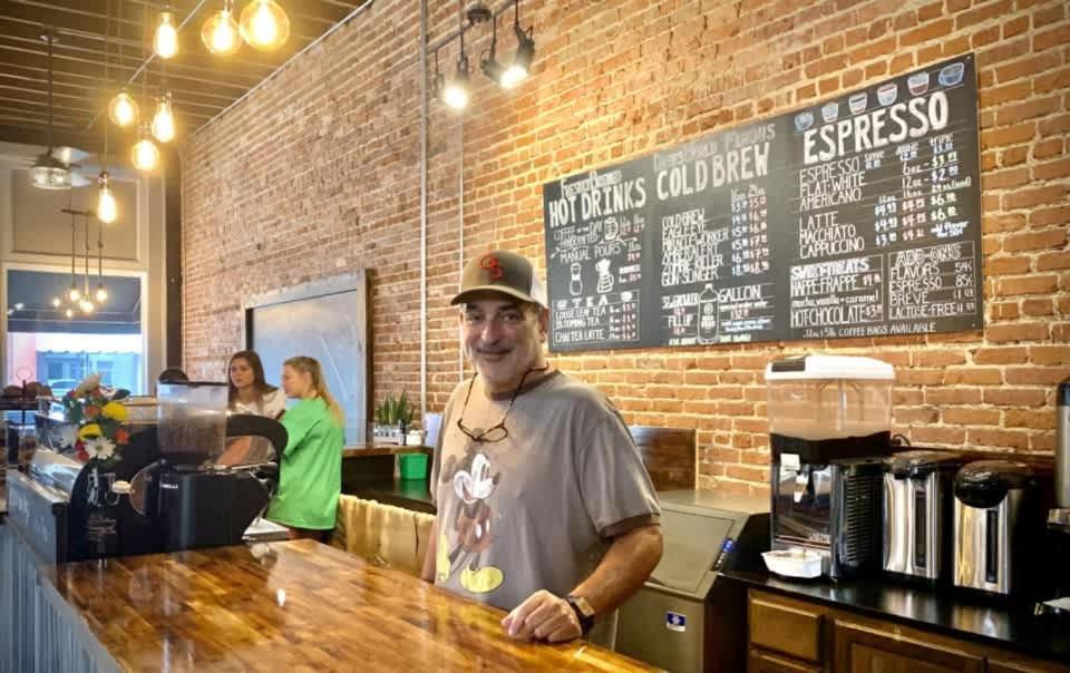Ferienwohnung Eagle'S Landing Loft-Downtown Above Bull & Barrel Statesboro Exterior foto